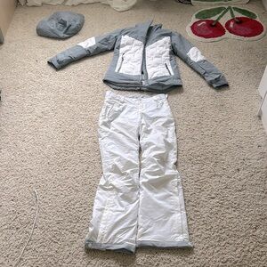Columbia women’s XS ski pants and jacket SET, with detachable hood!